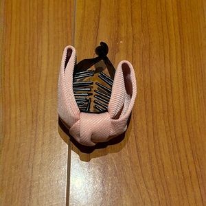 $10/2 BOGO Pink bow hair clip